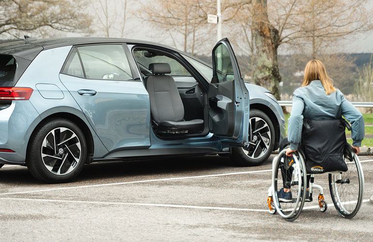 turny-manual-wheelchair